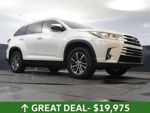 Photo of 2019 Blizzard Pearl Toyota Highlander