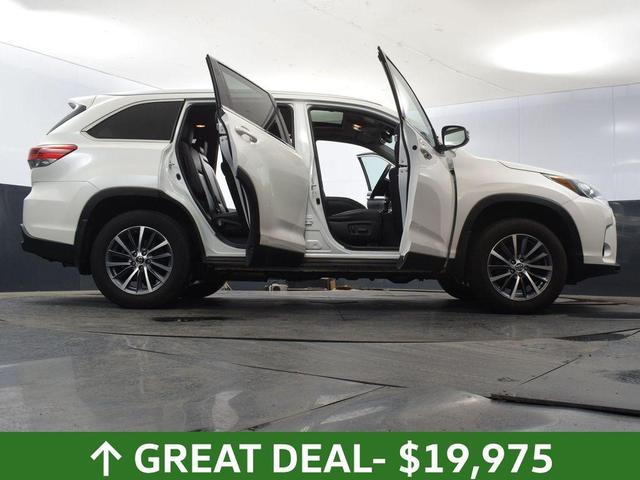 Photo of 2019 Blizzard Pearl Toyota Highlander