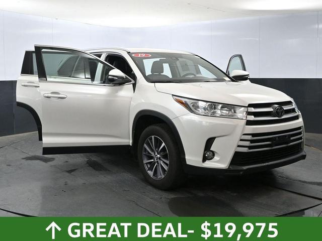 Photo of 2019 Blizzard Pearl Toyota Highlander