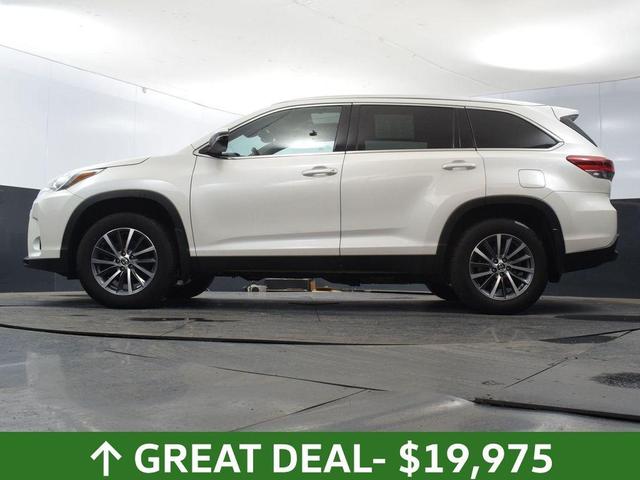 Photo of 2019 Blizzard Pearl Toyota Highlander