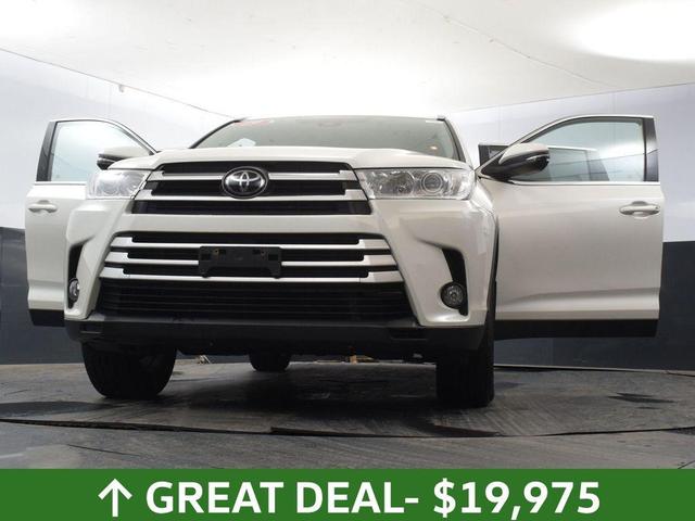 Photo of 2019 Blizzard Pearl Toyota Highlander