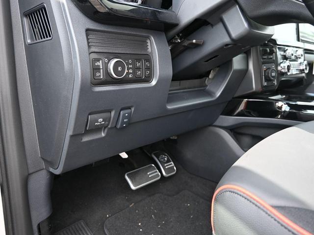 Photo of 2025 Star White Ford F-250