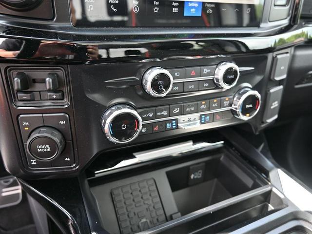 Photo of 2025 Star White Ford F-250