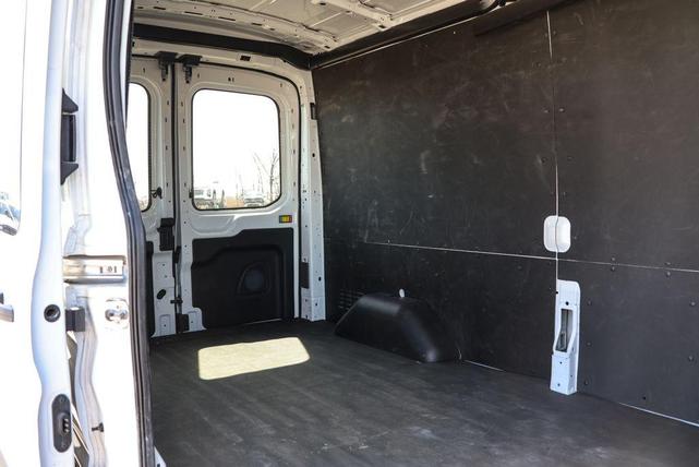 Photo of 2024 Oxford White Ford Transit-250