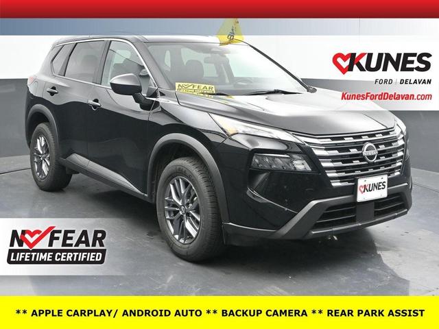 Photo of 2024 Super Black Nissan Rogue