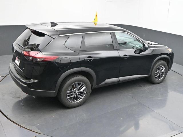 Photo of 2024 Super Black Nissan Rogue