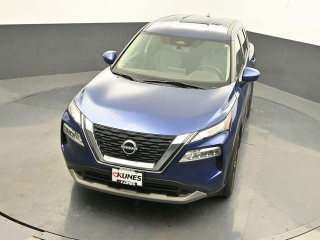 Photo of 2023 Caspian Blue Nissan Rogue