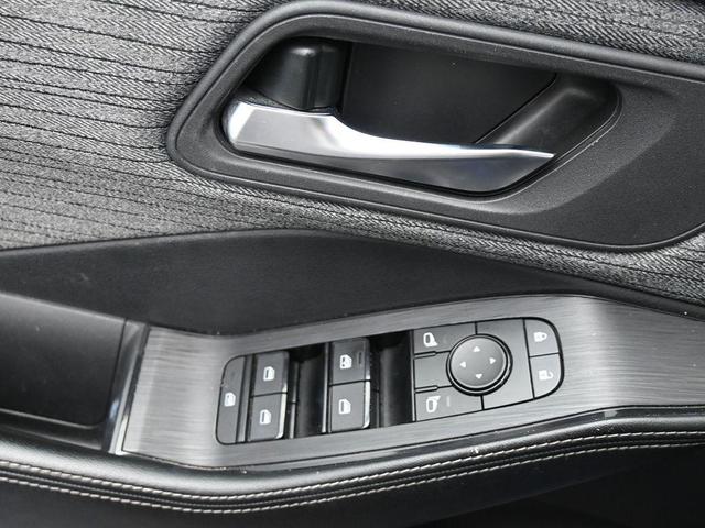 Photo of 2023 Caspian Blue Nissan Rogue