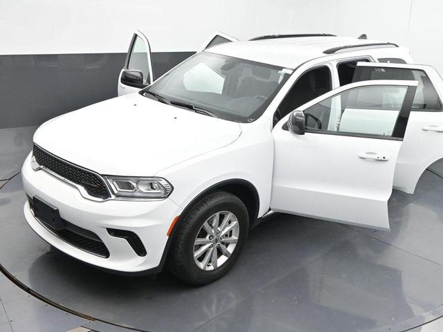Photo of 2024 White Knuckle Clearcoat Dodge Durango