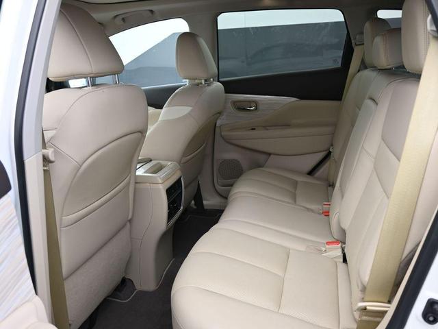 Photo of 2017 White Nissan Murano