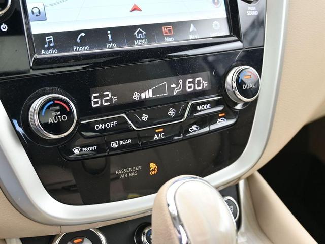 Photo of 2017 White Nissan Murano