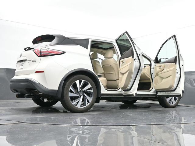 Photo of 2017 White Nissan Murano