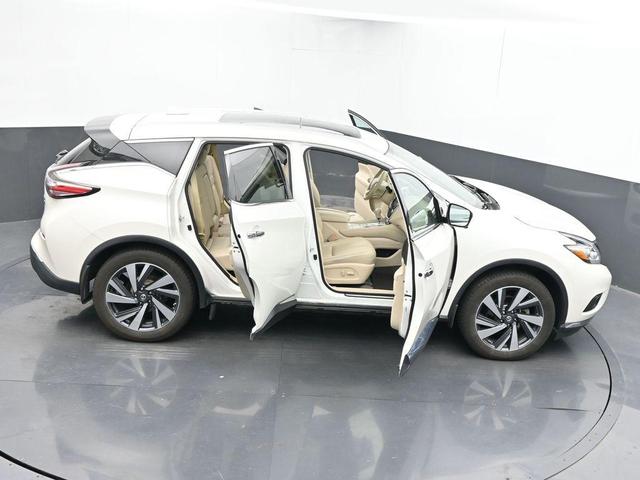 Photo of 2017 White Nissan Murano