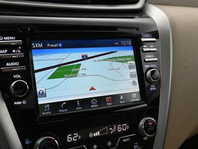 Photo of 2017 White Nissan Murano