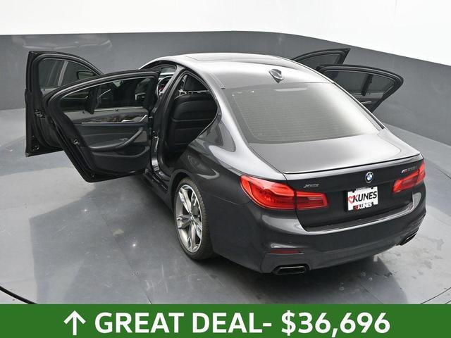 Photo of 2020 Dark Graphite Metallic BMW M550