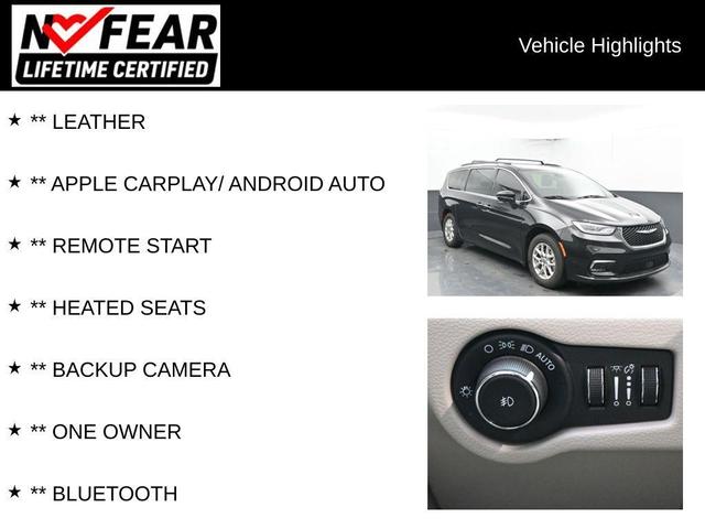 Photo of 2022 Brilliant Black Crystal Pearlcoat Chrysler Pacifica