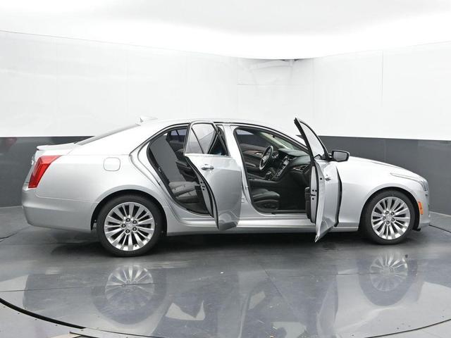 Photo of 2015 Radiant Silver Metallic Cadillac CTS