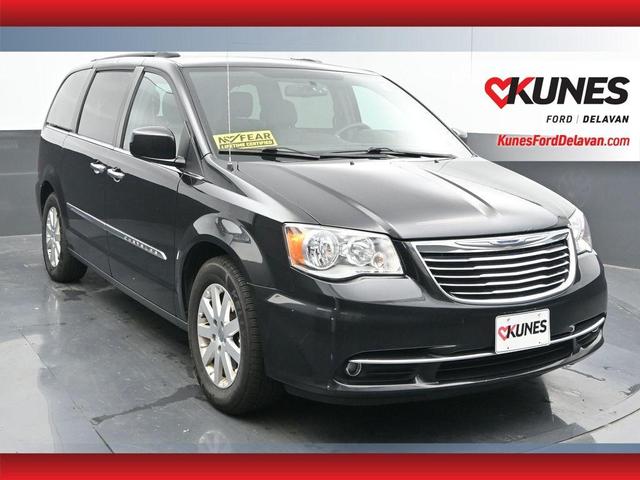 Photo of 2016 Brilliant Black Crystal Pearlcoat Chrysler Town & Country