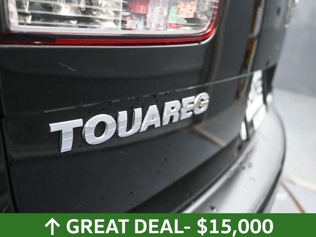 Photo of 2008 Black Uni Volkswagen Touareg 2