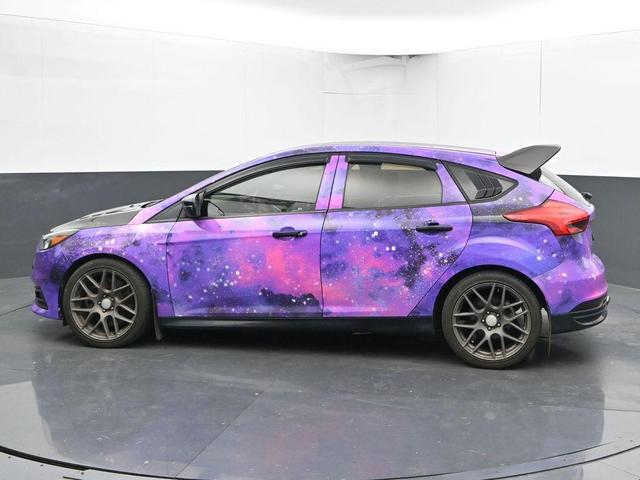 Photo of 2017 Shadow Black Ford Focus ST