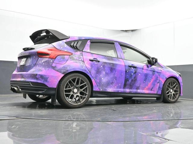 Photo of 2017 Shadow Black Ford Focus ST