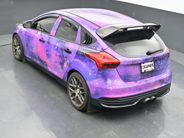 Photo of 2017 Shadow Black Ford Focus ST