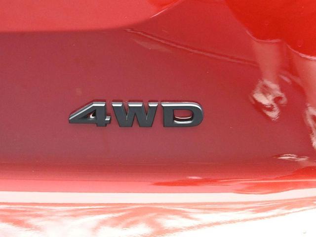 Photo of 2024 2t Red Blk Roof Nissan Pathfinder