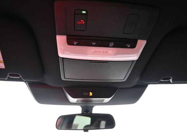 Photo of 2024 2t Red Blk Roof Nissan Pathfinder