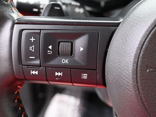 Photo of 2024 2t Red Blk Roof Nissan Pathfinder