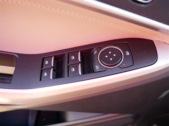 Photo of 2023 Agate Black Metallic Ford Explorer
