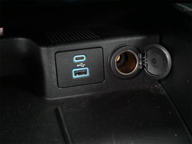 Photo of 2022 Agate Black Metallic Ford Escape