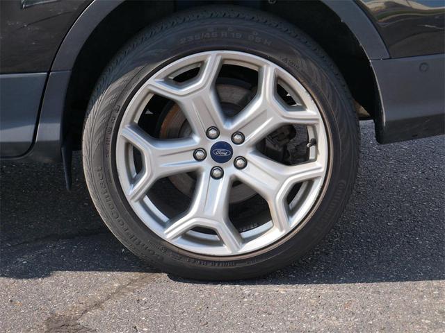 Photo of 2019 Agate Black Metallic Ford Escape