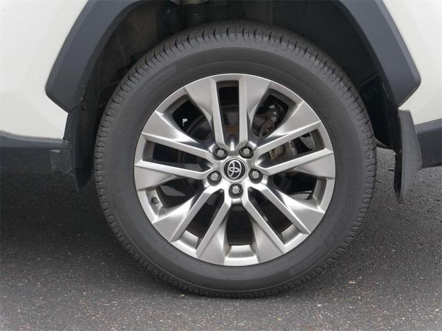 Photo of 2021 Blizzard Pearl Toyota RAV4