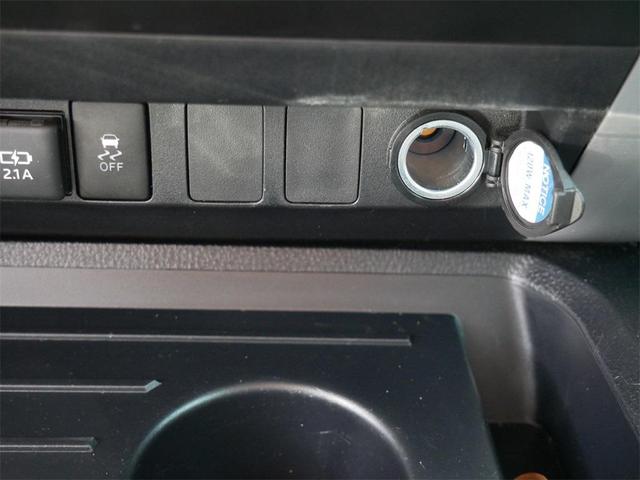 Photo of 2021 Midnight Black Metallic Toyota Tundra