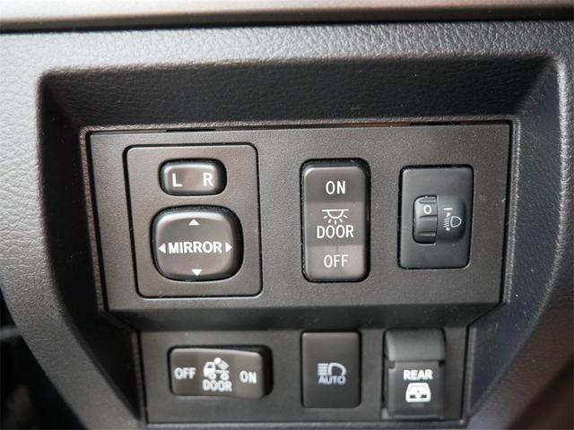 Photo of 2021 Midnight Black Metallic Toyota Tundra