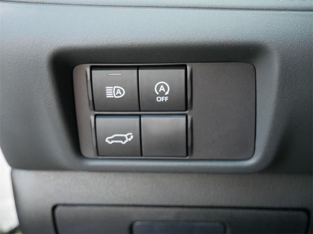 Photo of 2023 Celestial Silver Metallic Toyota Highlander