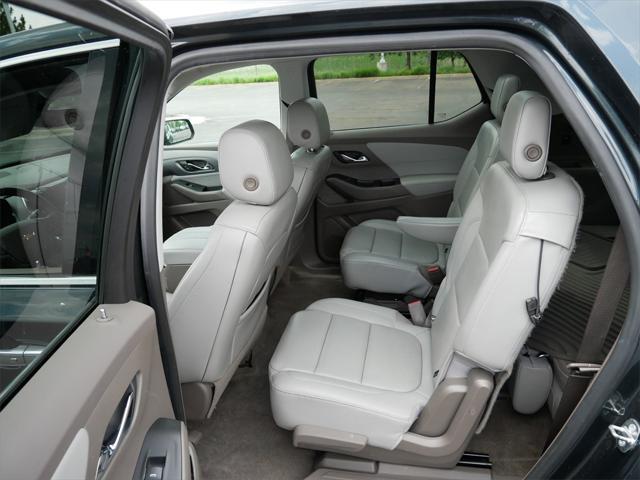 Photo of 2018 Graphite Metallic Chevrolet Traverse