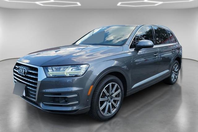 Photo of 2019 Samurai Gray Metallic Audi Q7