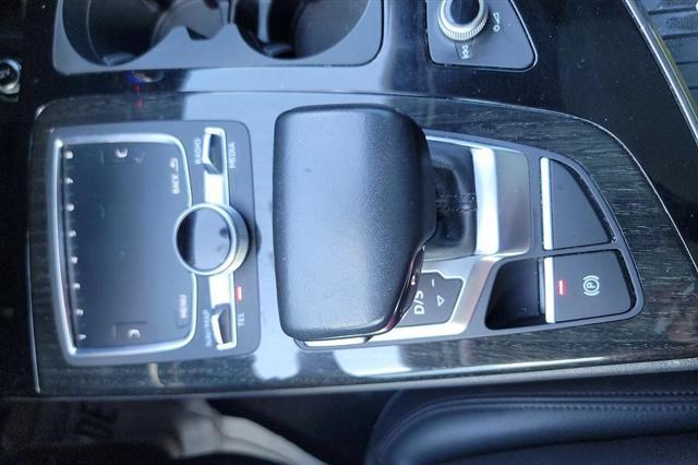 Photo of 2019 Samurai Gray Metallic Audi Q7