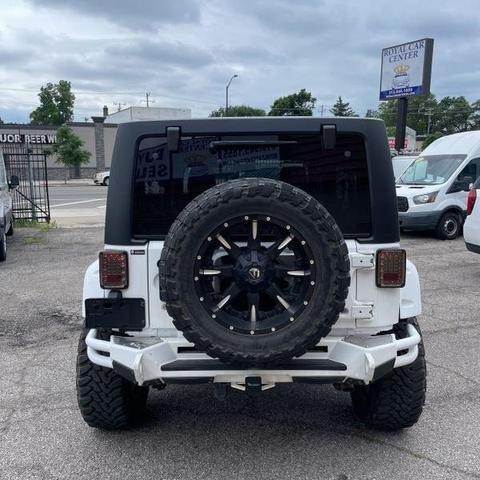 Photo of 2015 Bright White Clearcoat Jeep Wrangler Unlimited