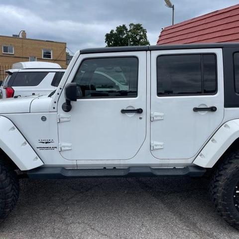 Photo of 2015 Bright White Clearcoat Jeep Wrangler Unlimited