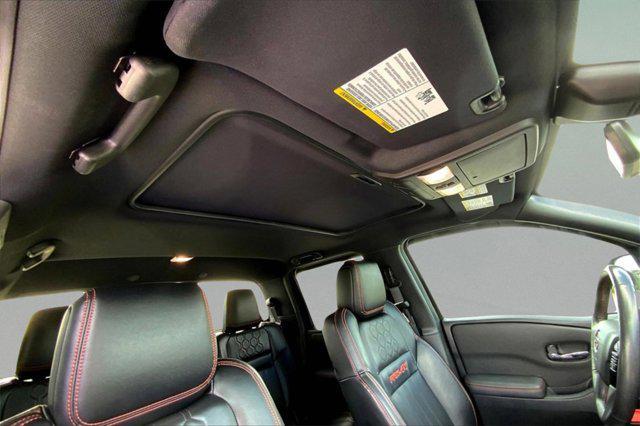 Photo of 2023 Boulder Gray Pearl Nissan Frontier