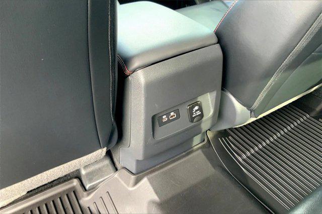 Photo of 2023 Boulder Gray Pearl Nissan Frontier