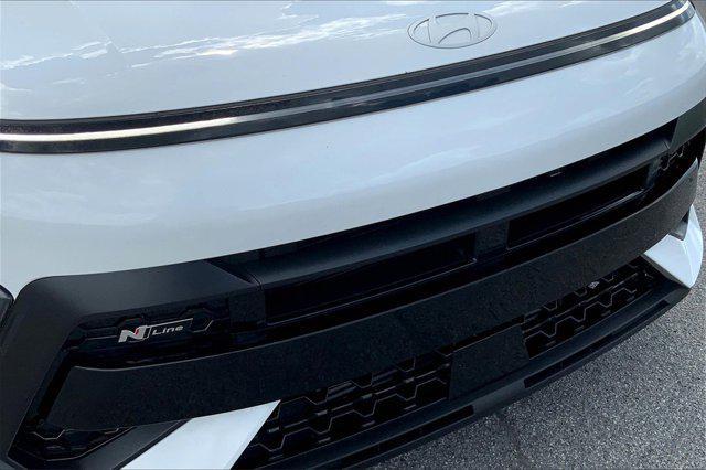 Photo of 2024 Atlas White Hyundai KONA