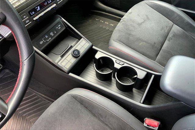 Photo of 2024 Atlas White Hyundai KONA