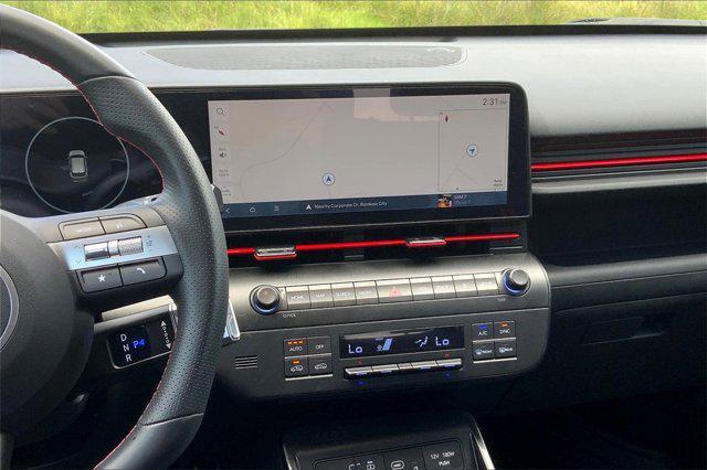Photo of 2024 Atlas White Hyundai KONA