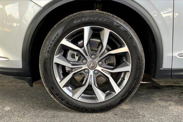 Photo of 2023 Silver Acura MDX