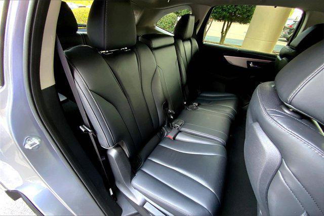 Photo of 2023 Silver Acura MDX