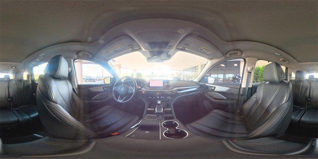 Photo of 2023 Silver Acura MDX