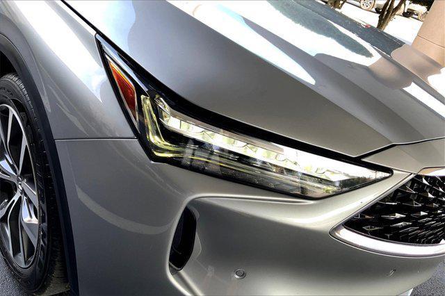 Photo of 2023 Silver Acura MDX